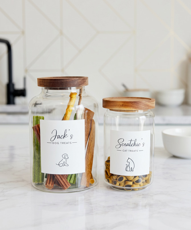 Molly's Boutique Personalised Pet Treat Storage Jar with Acacia Wood Lid